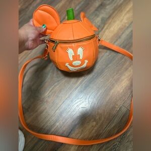 Loungefly Disney Glow Face Minnie Pumpkin Figural Crossbody Bag